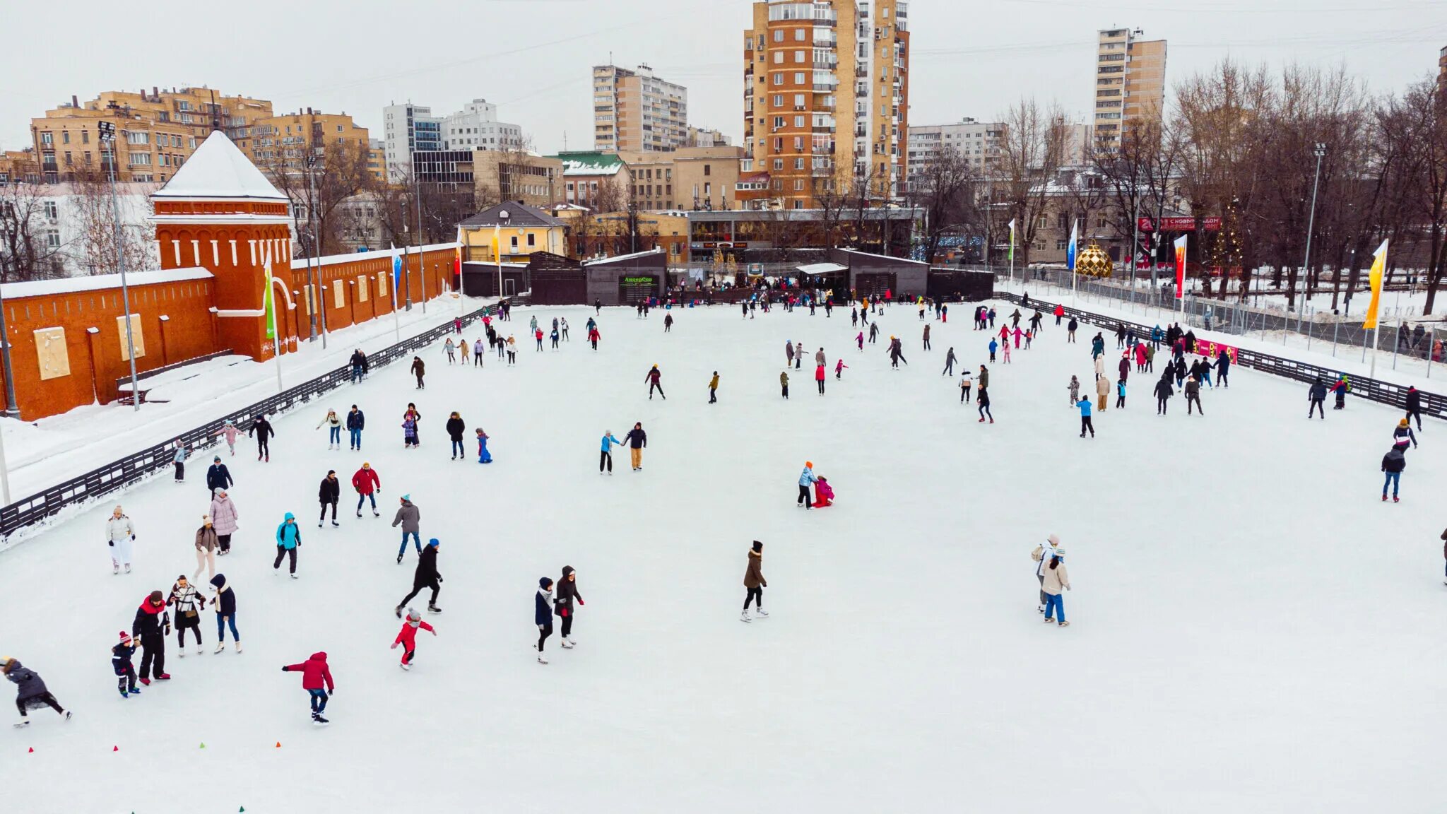 Каток в таганском парке