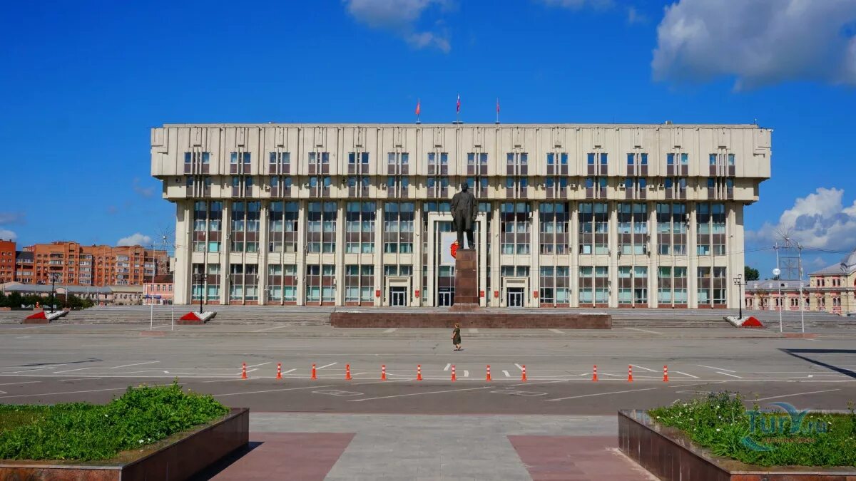 Дом тула 1. Белый дом тула. тула площадь ленина дом правительства. белый дом тула правительство. город тула администрация белый дом.