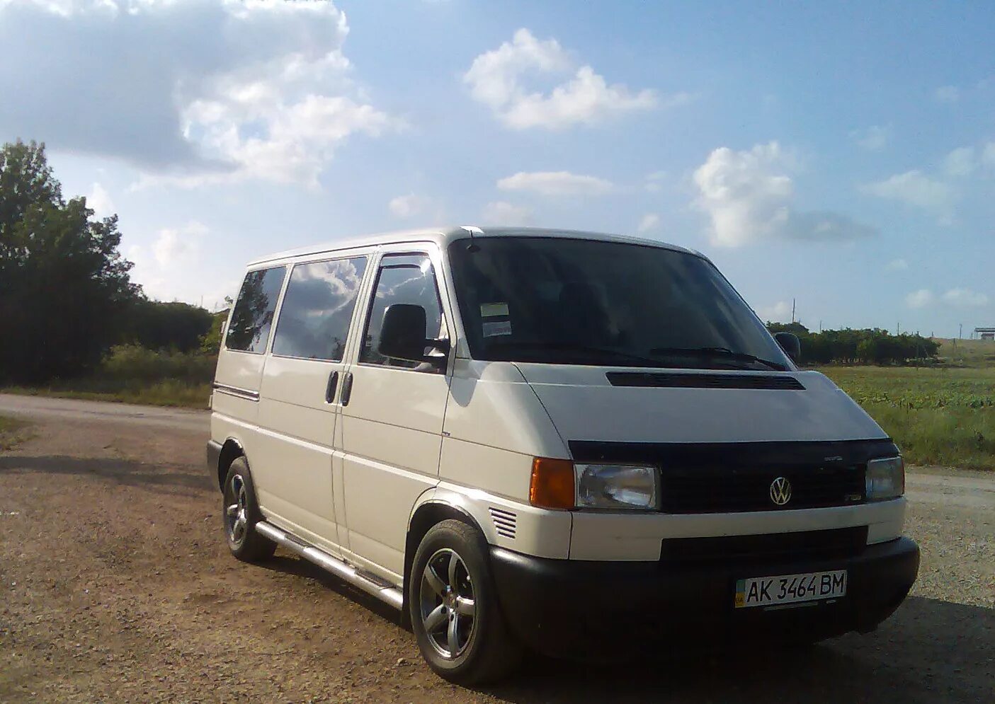 VW Transporter t4 1997. Фольксваген Транспортер 2001. Фольксваген т4 праворульный. Фольксваген микроавтобус 2001.