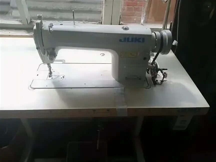 Продам швейную машинку Juki Flora 550 б\у. Швейная машинка жук