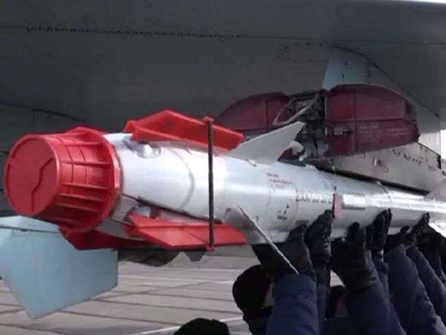 Можно ли сбить ракету воздух воздух. Ракета воздух-воздух су 34. ракеты воздух-воздух для су-35. су 25 с ракетами воздух поверхность. ракета воздух поверхность.