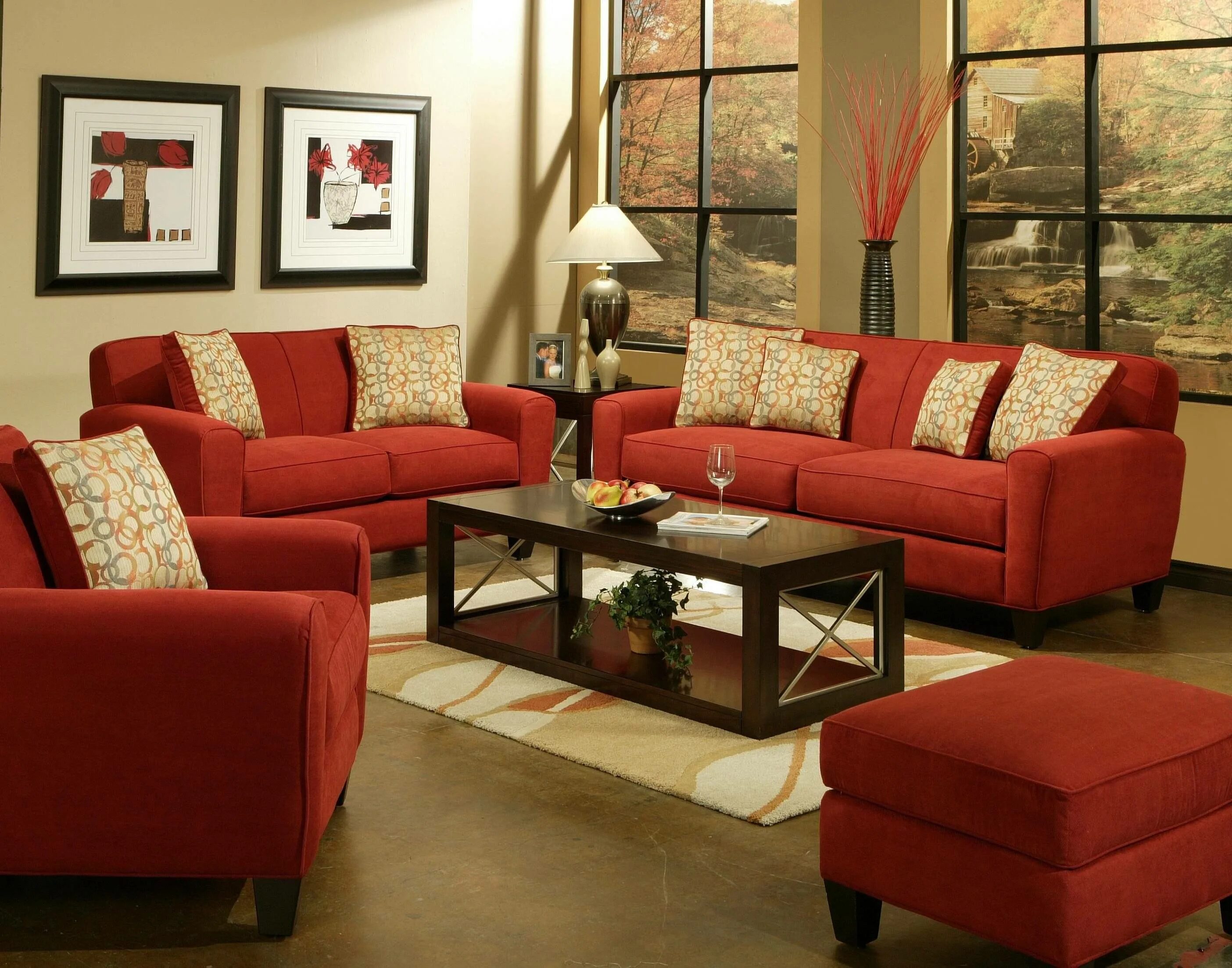 Комбинируемая мебель. Красный диван в интерьере гостиной. Терракотовый диван в интерьере. Красная мебель в интерьере гостиной. Мягкая мебель терракотового цвета в интерьере.