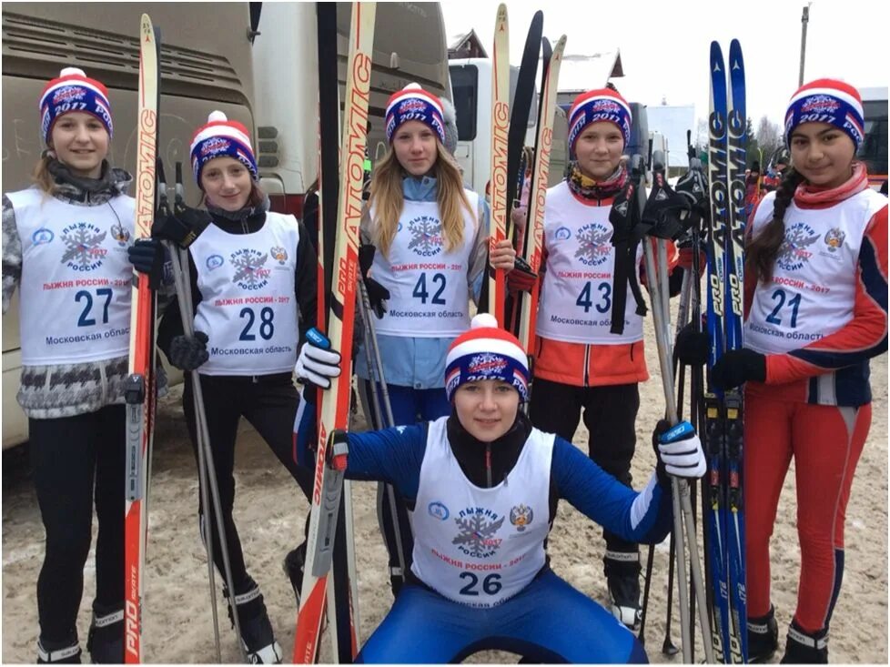 классическая лыжня. лыжные гонки fischer. лыжня визинга. секция лыжные гонки. спортивная секция лыжи.