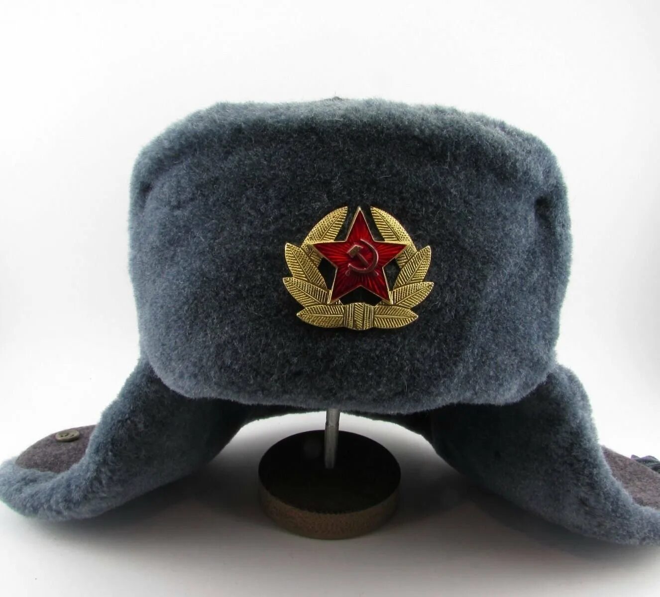 Почему шапка ушанка. Ушанка военная ссср. ушанка армии ссср. шапка ушанка в армии российской империи. шапка ушанка ussr.