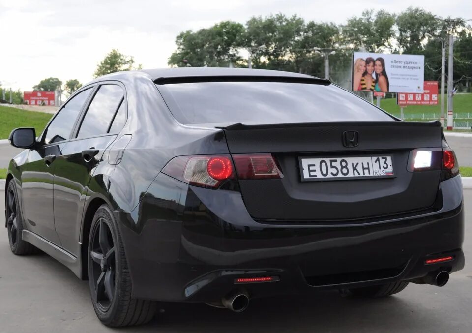 Задняя оптика honda accord 8. Honda accord задний. 5 2013. Задние диодные фонари хонда аккорд 9. Honda accord 8 2008.