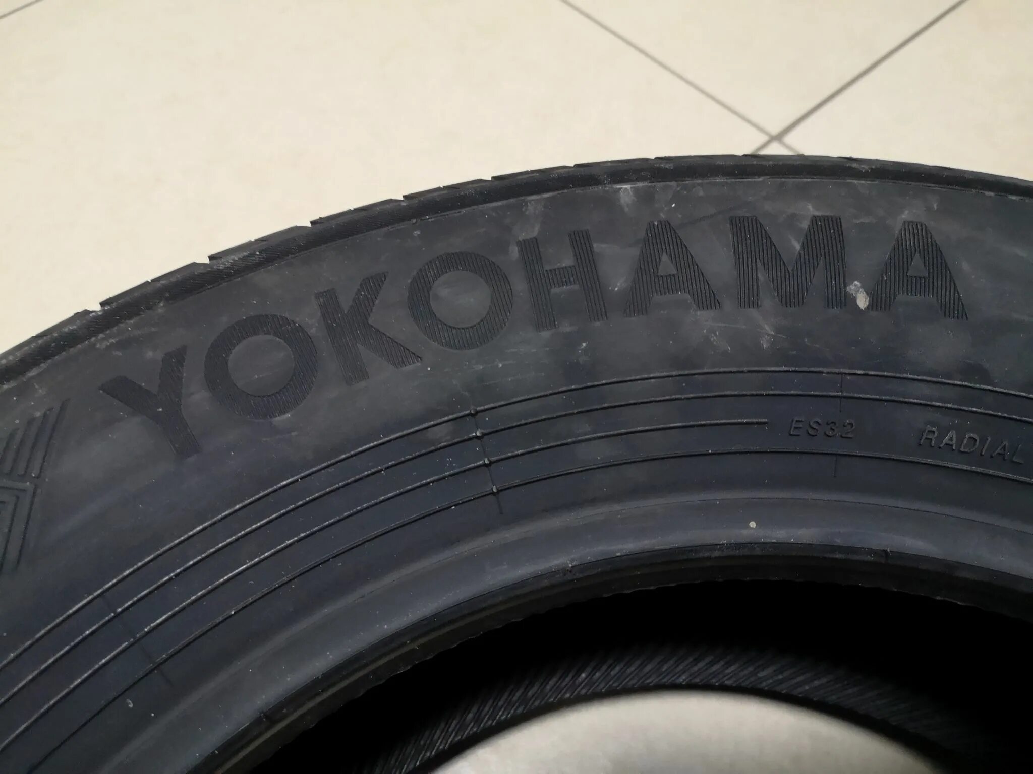 Yokohama bluearth 185 60 r14 82h. Шины yokohama bluearth es32. yokohama bluearth es32 91v. 20565 r15 yokohama es32 99h. 1856014 yokohama es-32 h*.