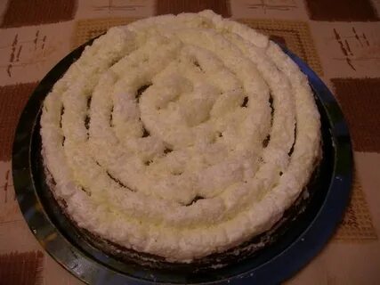 Торт лабиринт с черносливом и курагой