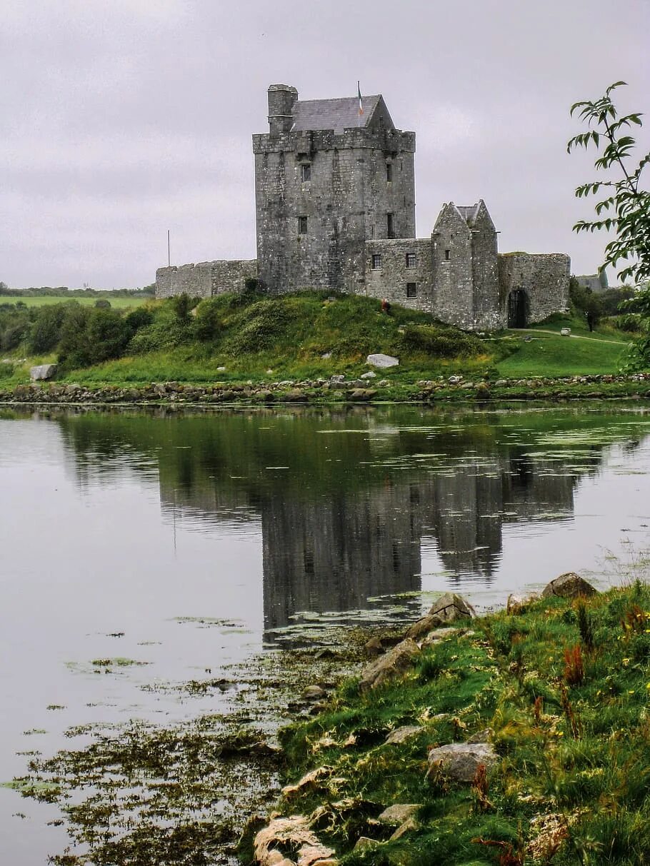 Castle lake