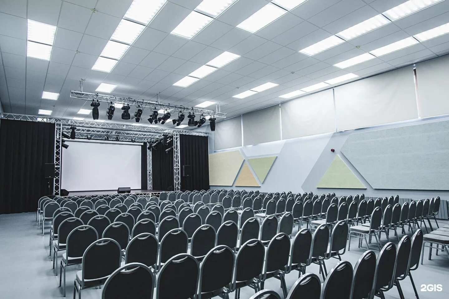 дом молодежи спб адрес