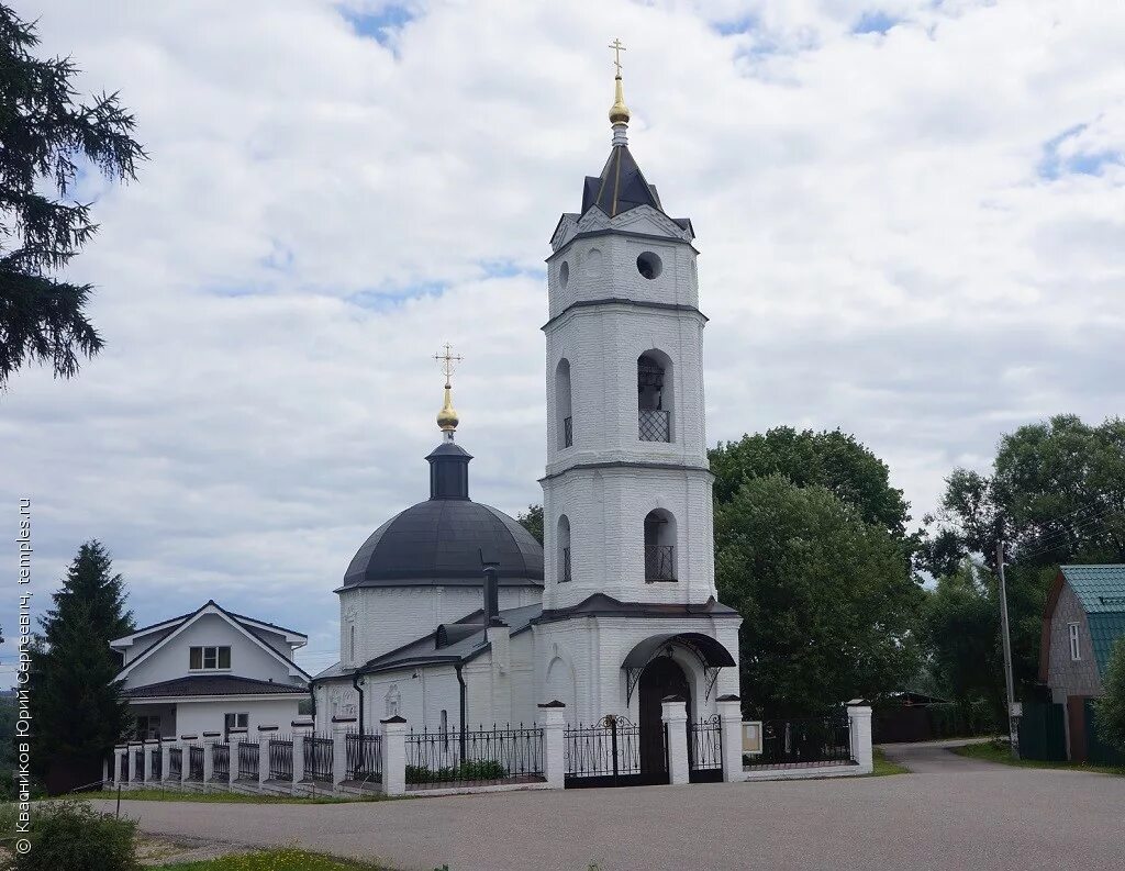 Храм в шуколово официальный сайт. Деревня шуколово. Деденево шуколово кладбище. Деревня деденево дмитровский район. Шуколово дмитровский.