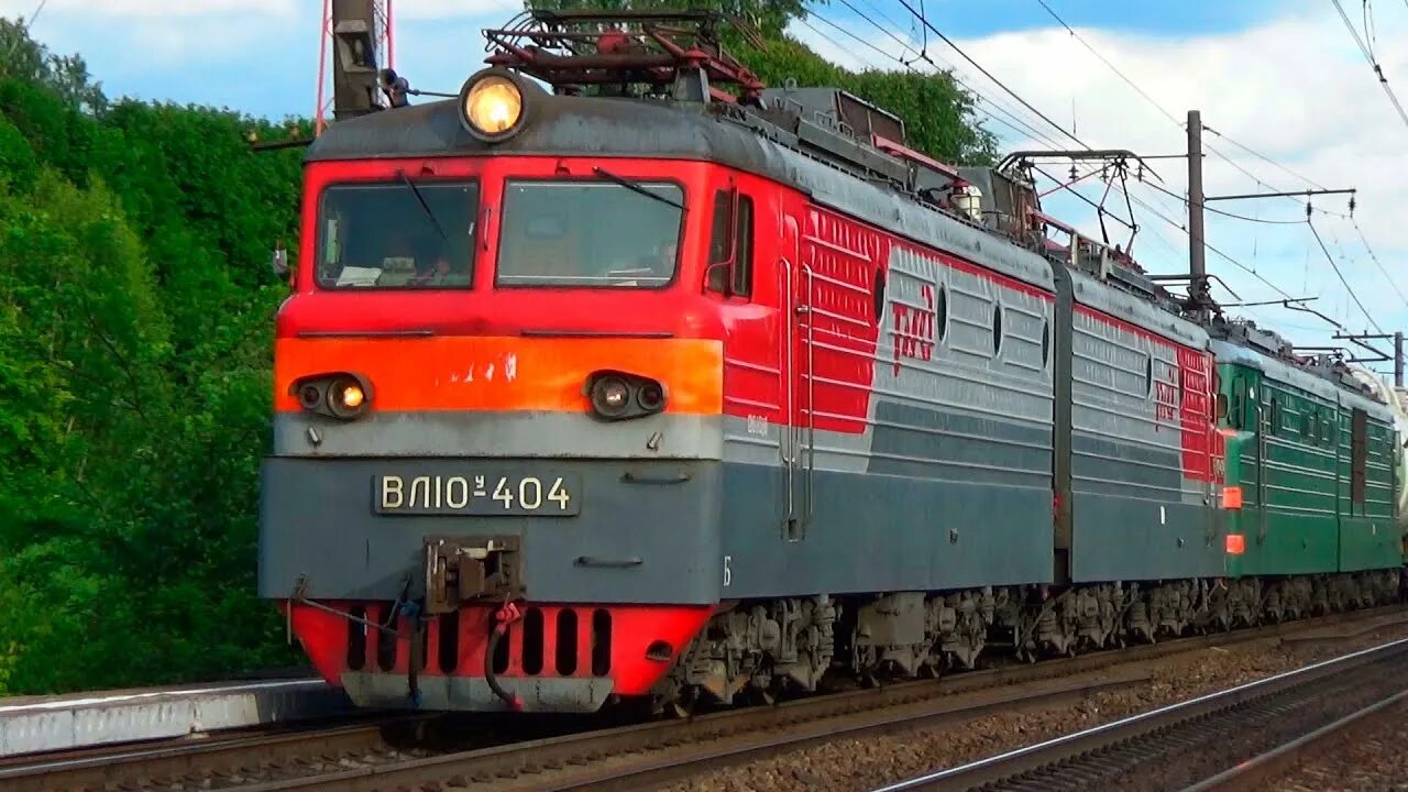 Трасса р-255 кемерово. 341 километр. 341 километр. Зеленый электровоз. Railway platform.
