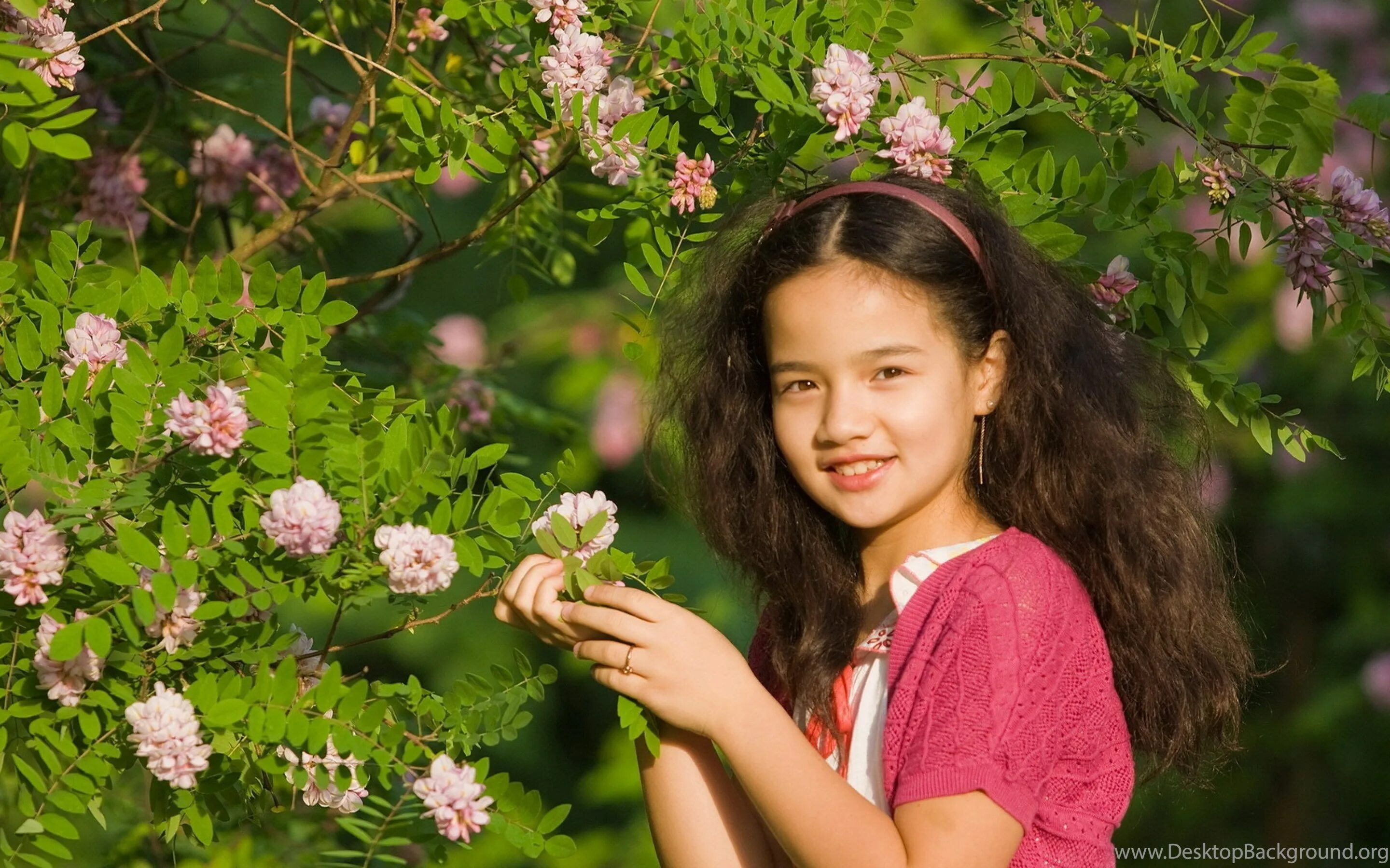 Little girl 8 12 private tabu. Девочка на природе. Дети и природа. Девочки подростки на природе. Девочка 10 лет на природе.