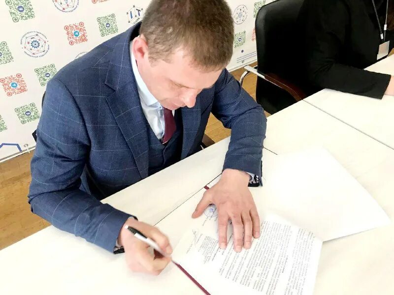 Составление документов. Двустороннее подписание. Сопровождение сделки. Заключение договора. Россией и сша - это снв-3,.