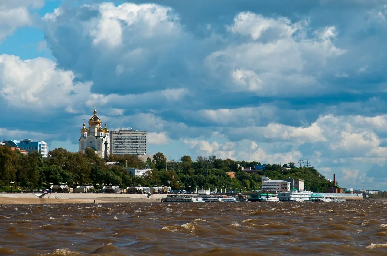 Вид амура. Амур река город амурск. Хабаровск набережная амура. Река амур утес хабаровск. Вид на хабаровск с реки амур.