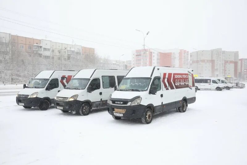 Автобусные маршруты можга новый перевозчик. Сургут белый яр автобус. Яр автобус. Сургут белый яр автобус. Маршрутки сургут.