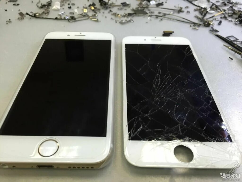 Разбитый экран айфона. Разбитый айфон. Iphone 5s стекло. Iphone xr разбит дисплей. Дисплей до после.