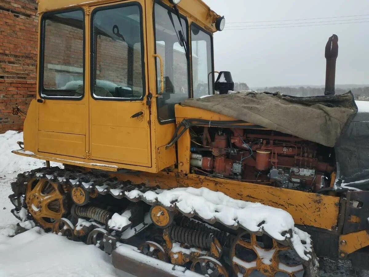 Трактора б у кемеровская область. Алтайский трактор дт75. ДТ-75 алтаец. ДТ-75 трактор гусеничный. Трактор ДТ-75мл.