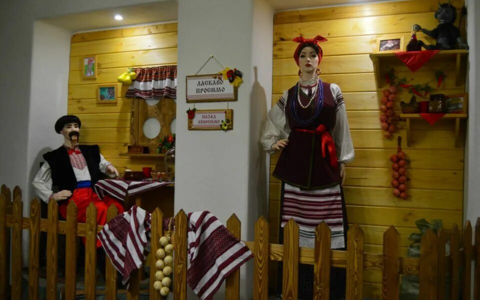 корчма у солохи. корчма солоха петрозаводск. корчма у солохи смоленск. корчма у солохи смоленск. солоха смоленск кафе.