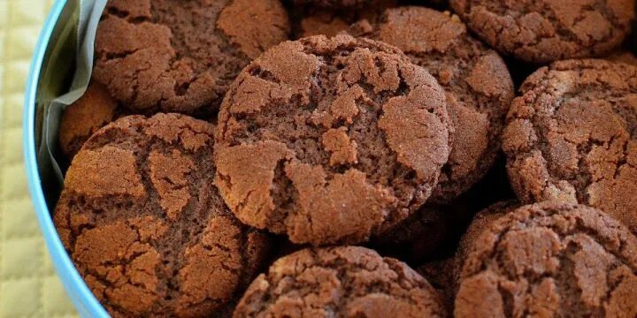 Домашнее шоколадное печенье рецепт с фото Şipşak Hazırlanır: Üç Malzemeli Kakaolu Kurabiye  Rezept Rezept kekse