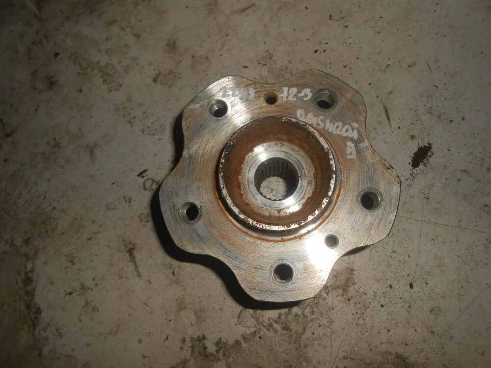 Передний ступичный подшипник ниссан кашкай. 40202jg000. 43202jg21a. Nissan juke ступичного подшипника. Ступицы кашкая.