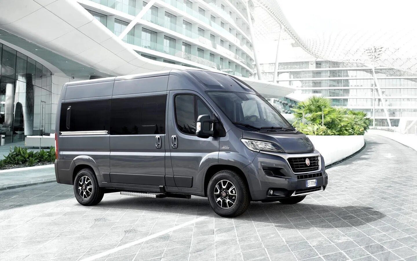 Микроавтобус работа свежее. Fiat ducato микроавтобус. fiat ducato 2014 пассажирский. фиат дукато минивэн. fiat ducato комби.