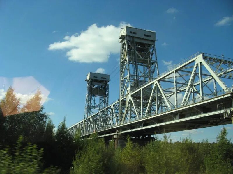 Лодейное поле ленинградская область. Центральная набережная мурманск. Историко-краеведческий музей лодейное поле. Лодейное поле ремонт. Лодейное поле город.