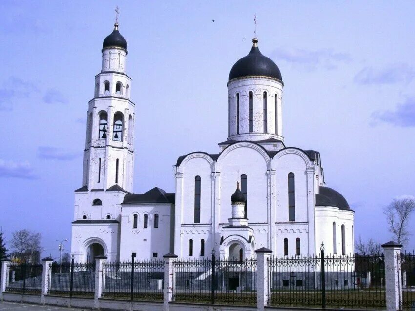 Храм илии пророка в апрелевке. Храм в апрелевке московской области. Храм илии апрелевка. Храм в апрелевке московской области. Храм илии апрелевка.