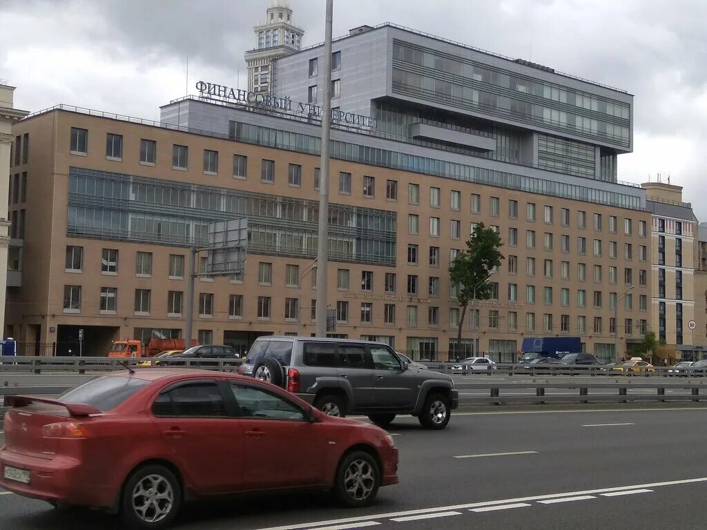 Финансовый университет в москве аэропорт. Университет на ленинградском проспекте. Финансовый университет москва. Финансовый университет сокол. Финашка ленинградский проспект 49.