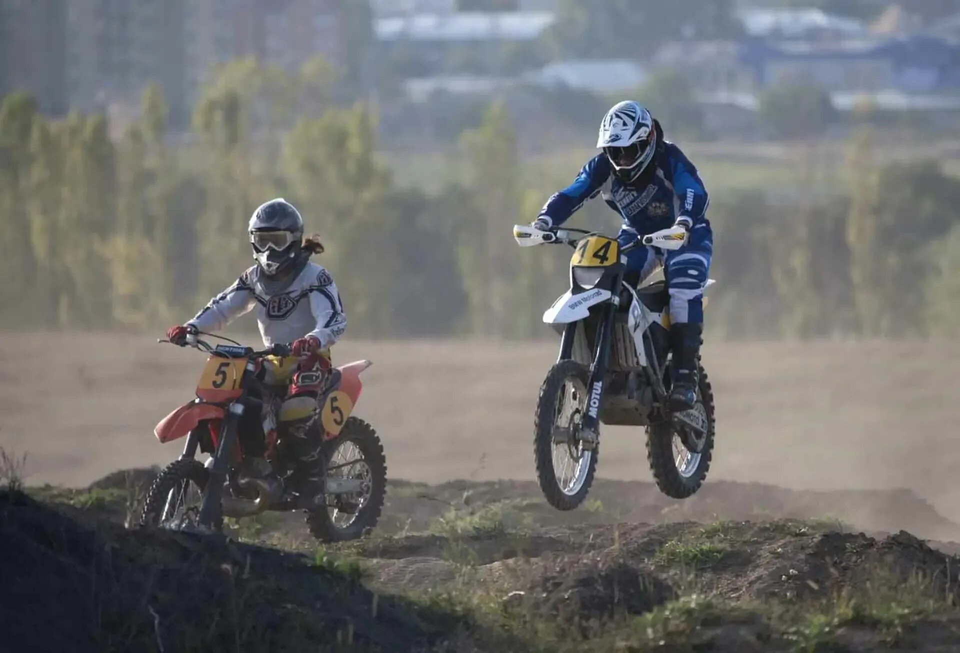 Эндуро запчасти реклама. Shineray 200cc. Ktm 600 эндуро. Эндуро мотоцикл five. Эндуро ролис.