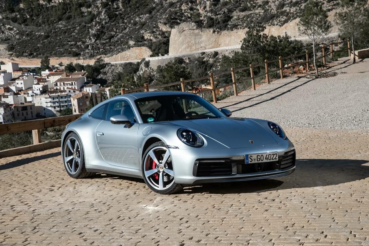 Porsche 911 Carrera s. Порше 911 Каррера. Porsche 911 Carrera s 2019. Porsche 911 Carrera s 992.