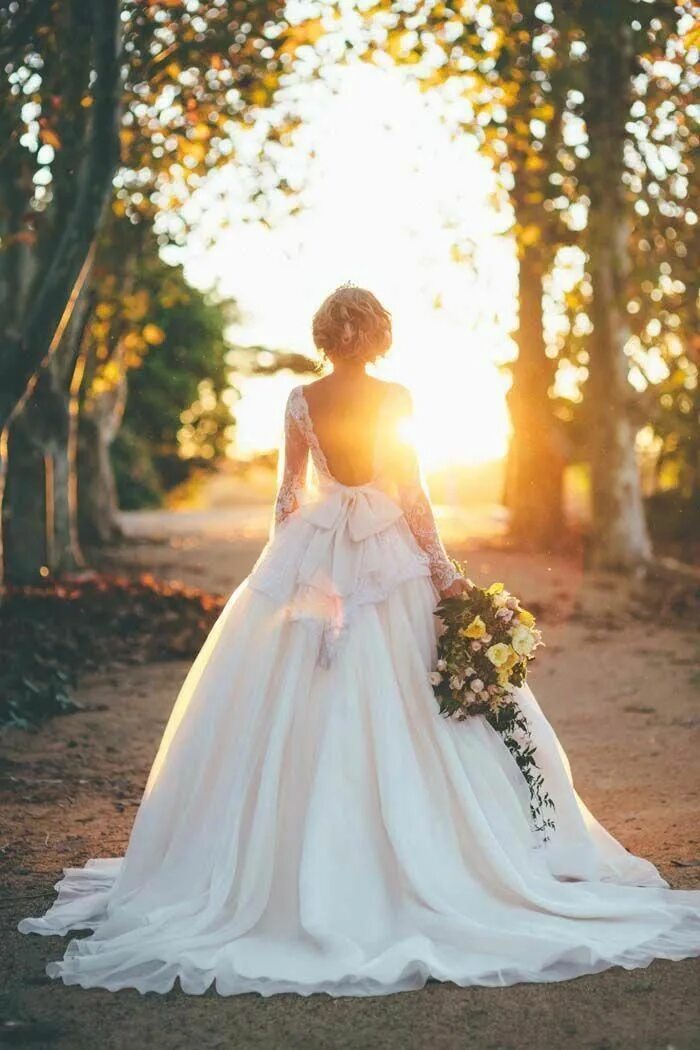 Download Elegant Bride in Beautiful Wedding Dress Wallpapers.com