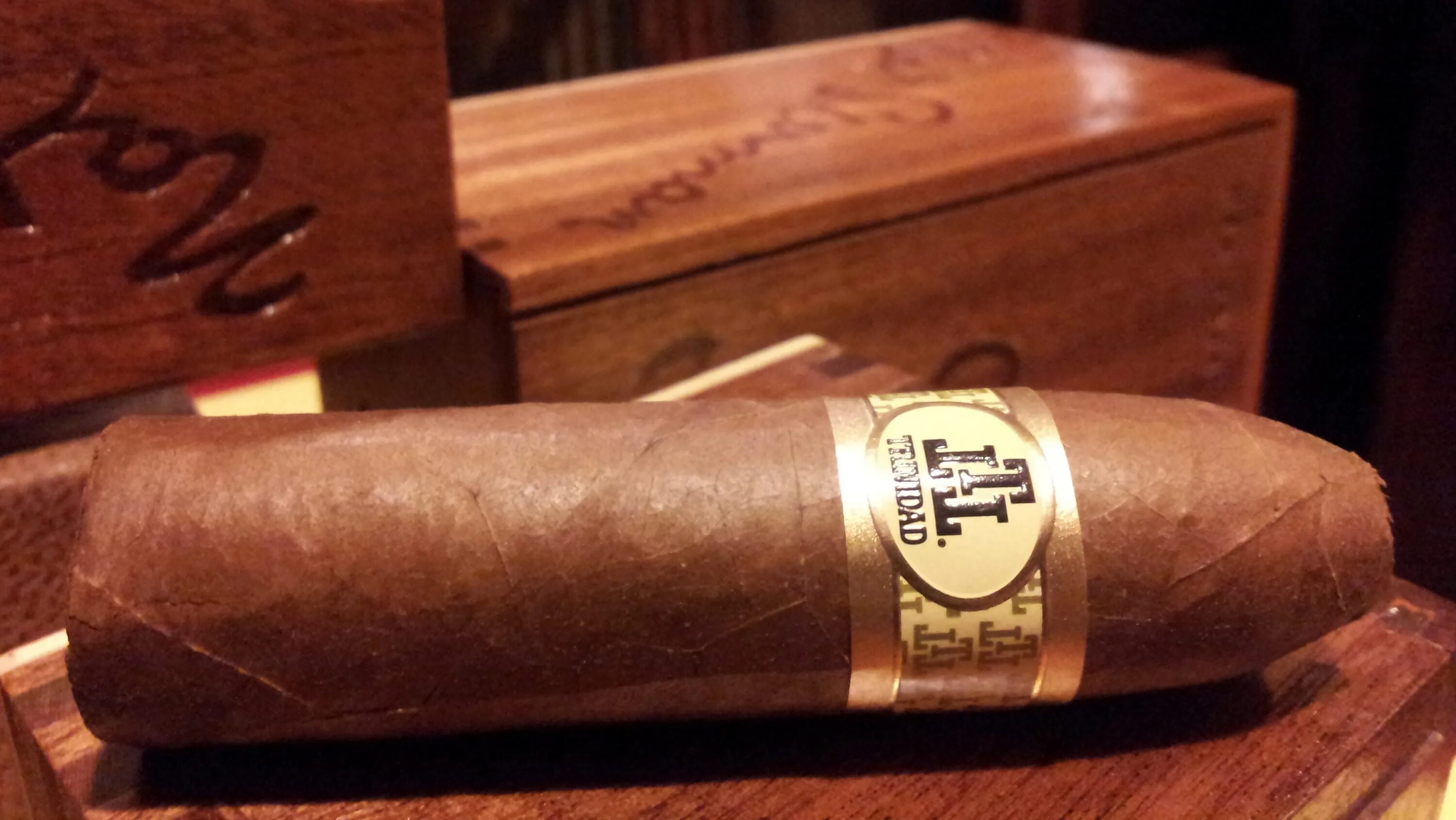 Rocks сигары. Trinidad habana reserve short belicoso. короткие сигары.