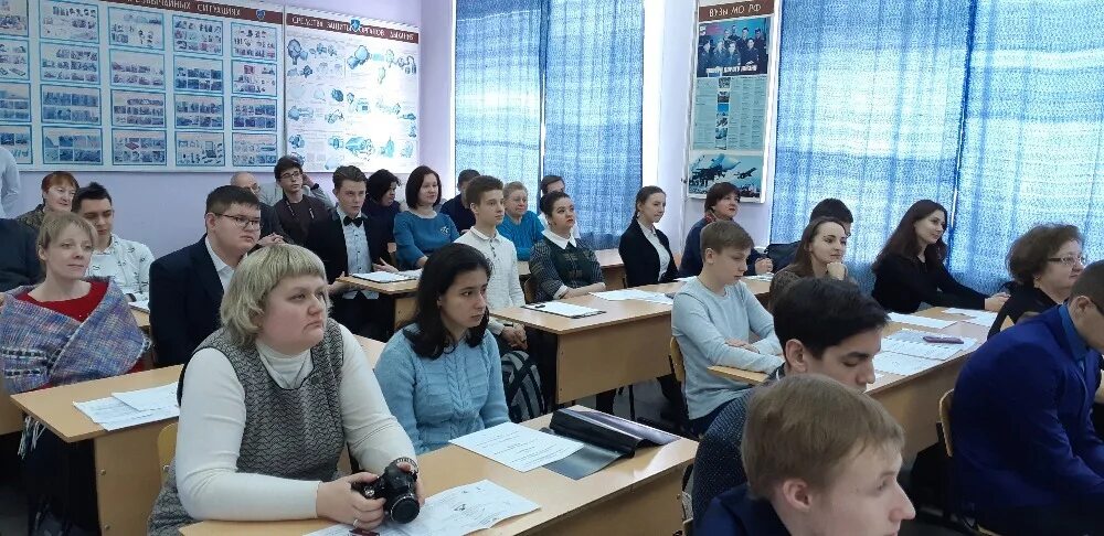 Новомосковский политехнический. Строительный колледж Новомосковск. Директор Новомосковского строительного техникума. НСК колледж Новомосковск. Медицинский колледж Новомосковск.