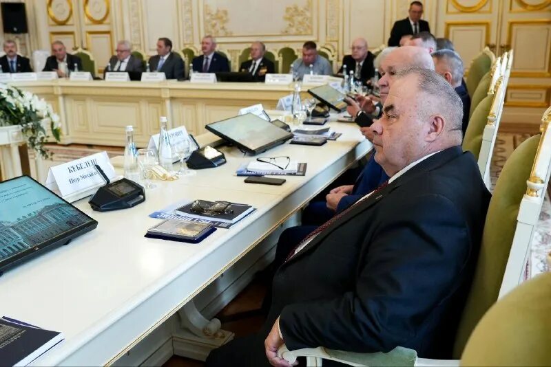 Государственное и муниципальное управлен. Полномочия омсу спб. Гос и муниципальное управление. Понятие государственной и муниципальной службы. Государственное управление.