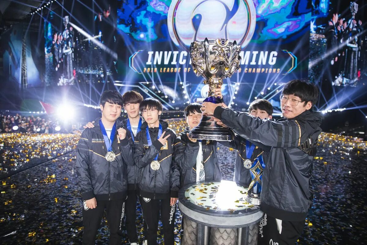 Чемпионат по league of legends. Турнир игра лига. 2022 league of legends world championship. League of legends киберспорт. Кубок league of legends.
