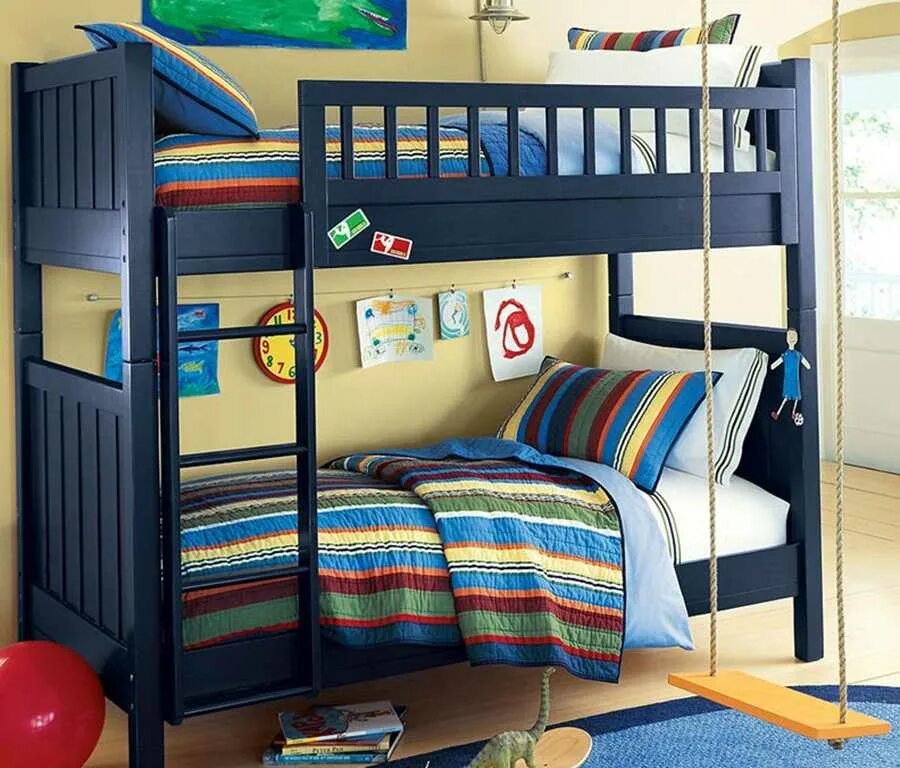 Разрешено ли использование двухъярусных кроватей ответ. Двухэтажная кровать. Детские двухъярусные кровати. Двухэтажные кровати детские. Двухэтажная кровать для подростков.