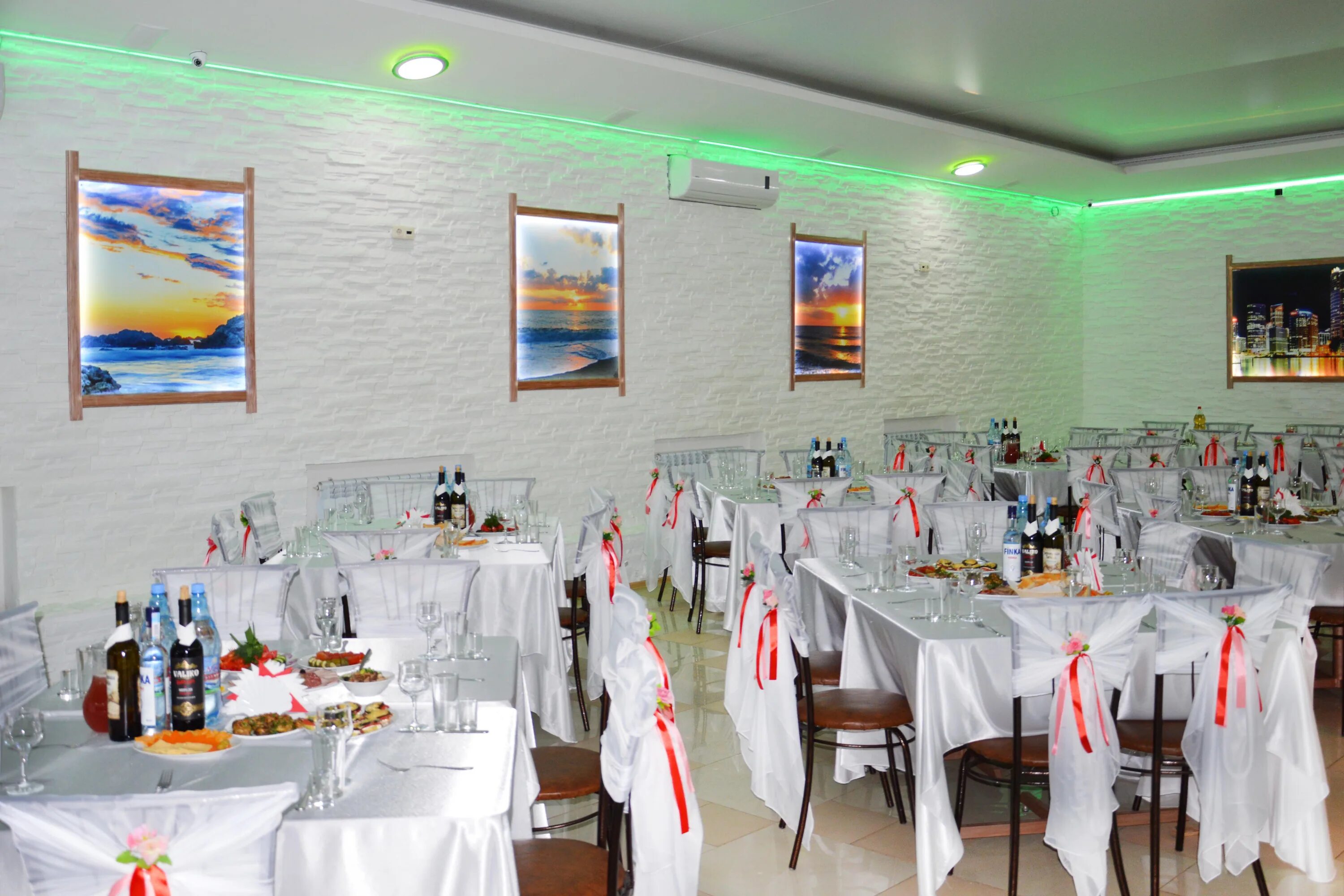 Кафе маршал волгоград советский район. Ресторан маршал волгоград. Маршал ресторан иркутск. Ресторан маршал. Кафе маршал каспийск.