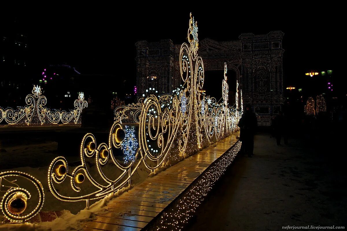 праздничная иллюминация в москве 2022. московская иллюминация. иллюминация на тверском бульваре. москва новый год иллюминация. новогодняя иллюминация в москве 2019.