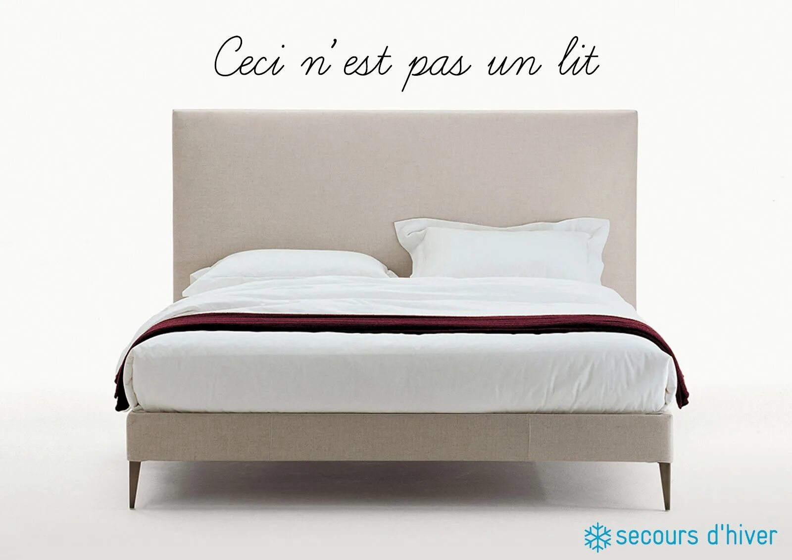 кровать stone up от meridiani. кровать двуспальная с закругленными углами. кровать твист аскона. кровать на тонких ножках. кровать серая на ножках.