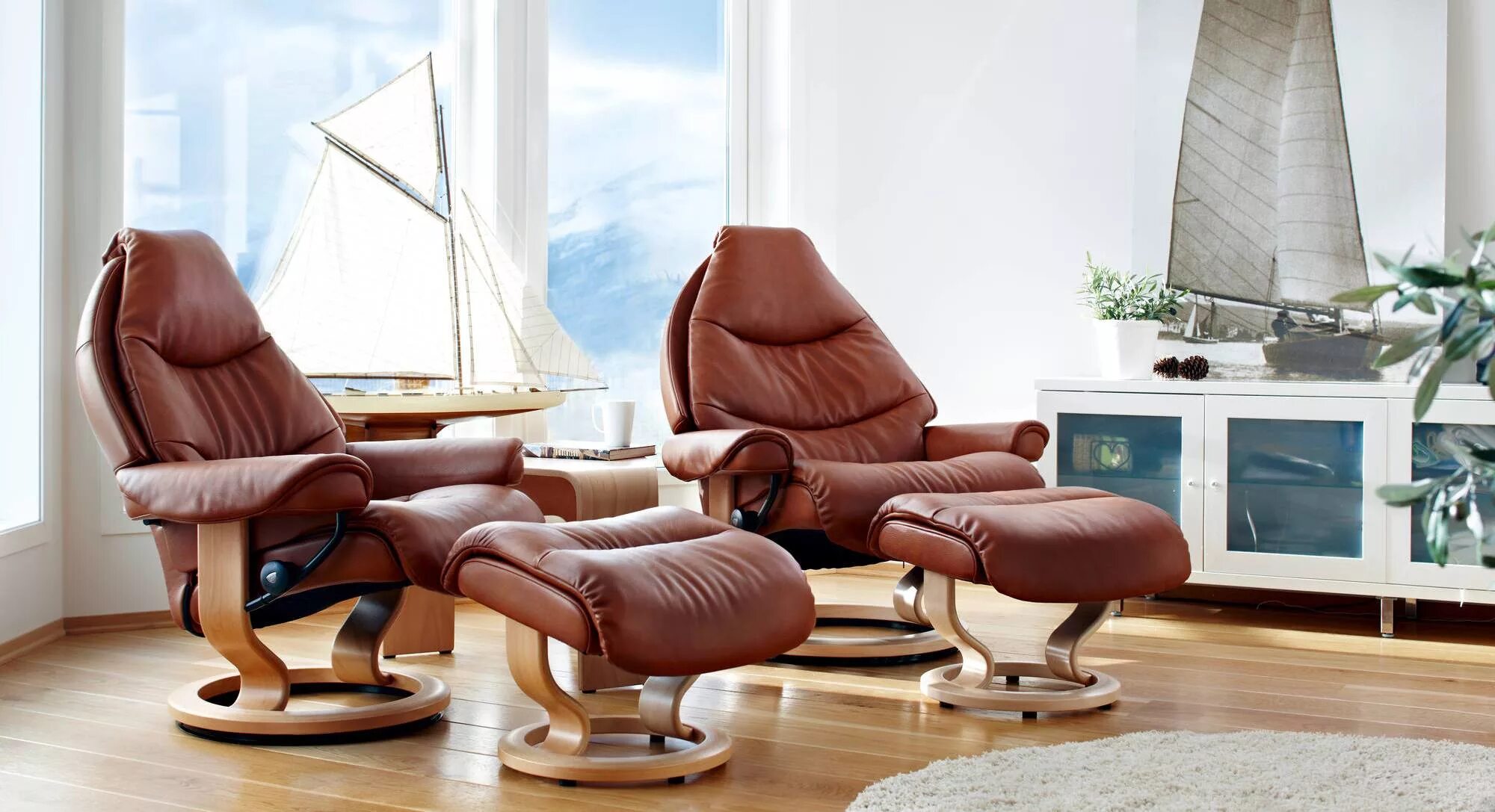 Офисное кресло в стиле тинькофф. Красивое кресло для гостиной. Какое кресло выбрать для дома. Кресло реклайнер аскона. Удобное кресло в гостиную.