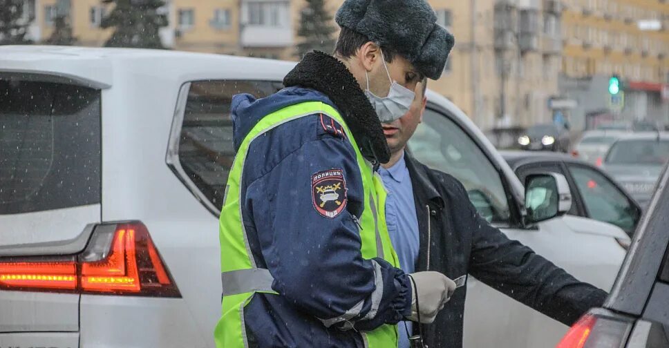 Аварийная тверь телефон. ДПС стояли Тверь. Гаишник на дороге картинки. ЭАКП нарушают. Нарушил заты.