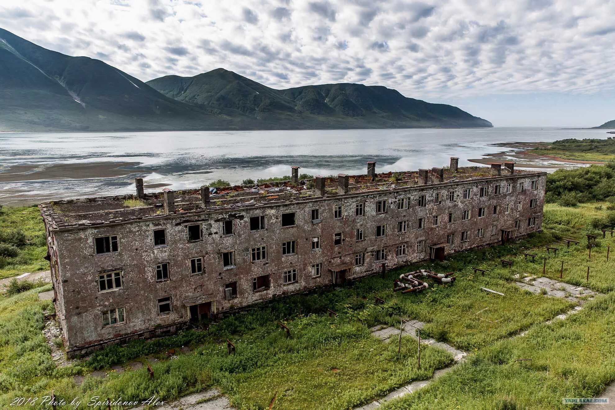 Поселок октябрьский камчатский. Бухта Финвал Бечевинская Петропавловск-Камчатский 54. Военный город Бечевинка (Финвал). Камчатка бухта Финвал Бечевинка. Поселок Финвал бухта Бечевинская.