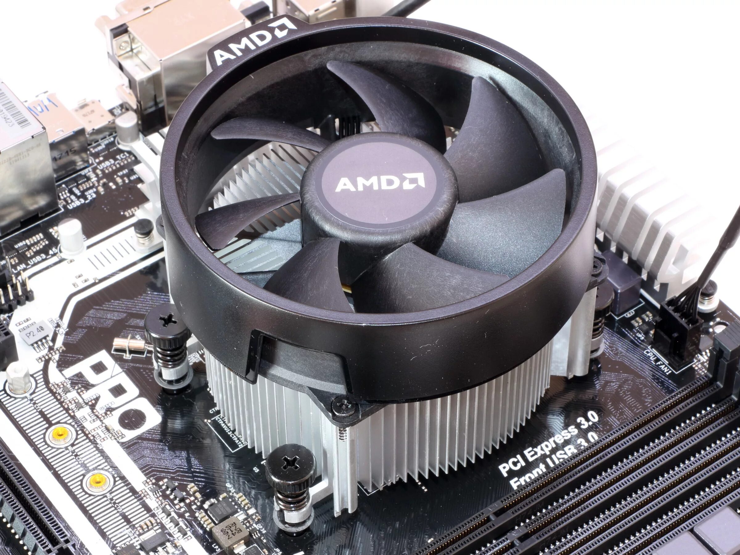 Кулер AMD Wraith Spire. Кулер AMD Wraith Spire Cooler am4. Кулер для процессора AMD Wraith Stealth. AMD Wraith Spire Cooler am4.