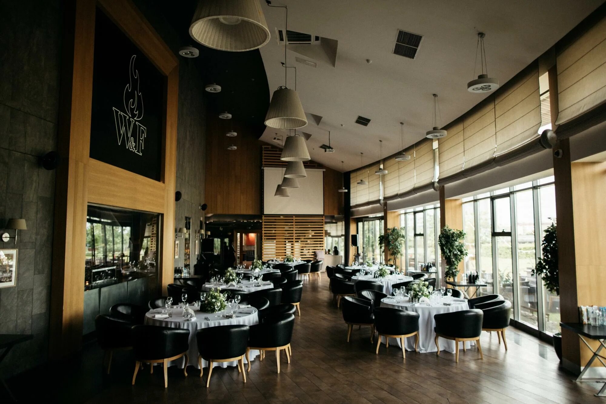 Яменская усадьба воронеж ресторан. Вудэнд файер ресторан минск. Ресторан woods. Рестораны минска вуд энд фаер. Ресторан woods.