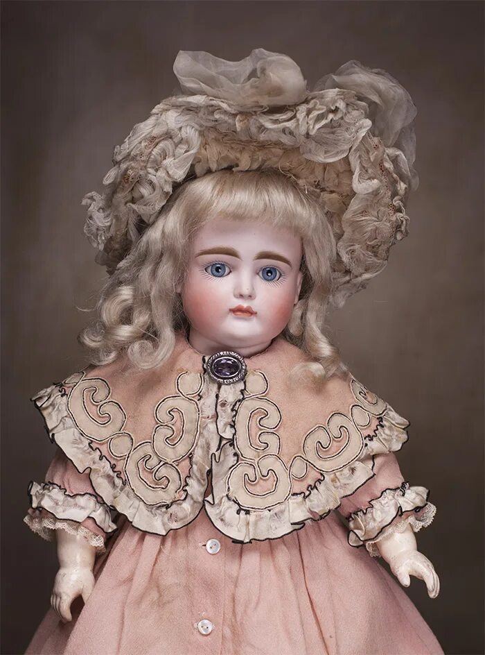 Куплю куклу шопик. Кестнер куклы Антикварные. Клеймо на антикварной кукле Кестнер. Byron BCC 105 антикварная кукла. Кукла Кестнер борец.