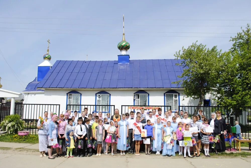 Погода на неделю в октябрьском пермского. Поселок Октябрьский Пермский край. Пермский край Октябрьский район поселок Октябрьский. Храм в поселке Октябрьский Пермский край. Храм Сергия Радонежского Октябрьский Пермский край.