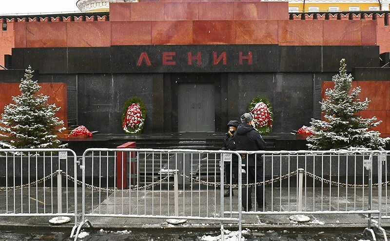 Тело Ленина на красной площади. Вынос ленина из мавзолея 2024