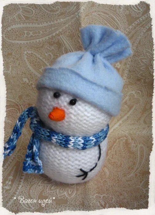 шапочка из носка для снеговика. шапка цилиндр для снеговика. шапка из носка для снеговика. снеговик из носка своими руками. шапка снеговик.