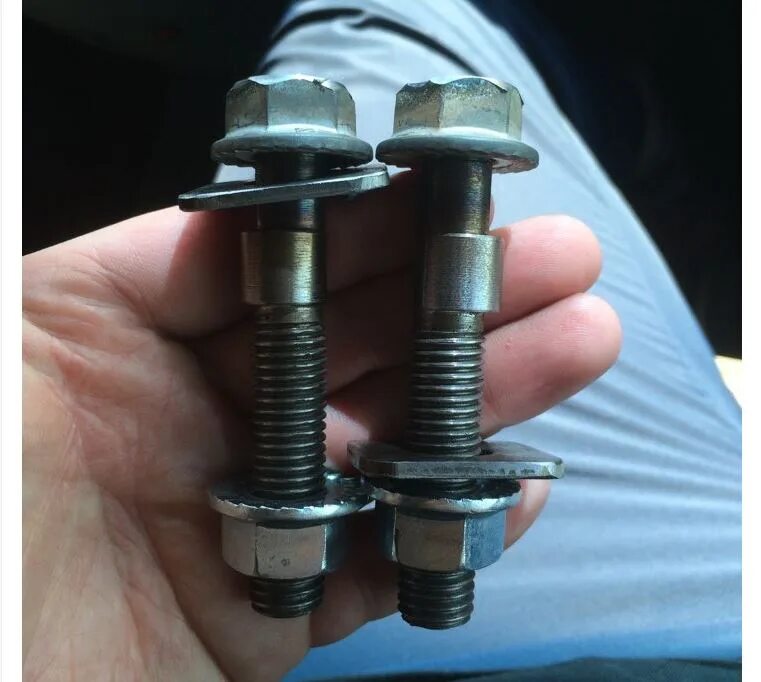Болты для развала схождения. Болты для сход развала honda crv 3. болт эксцентрик хонда цивик 7. балты ход развала рено логан 2. болты- эксцентрики для регулировки развала колес renault.