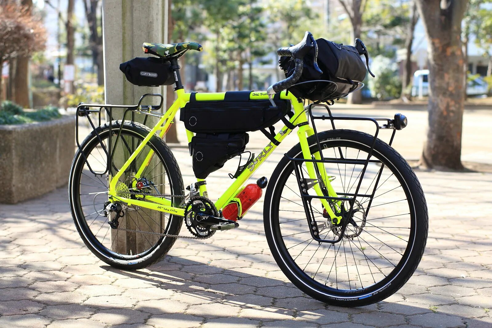 Truck bike. Surly велосипед Disk Trucker. Велосипед для выживания. Велосипед туринг с сумками. Велосипед Adventure.